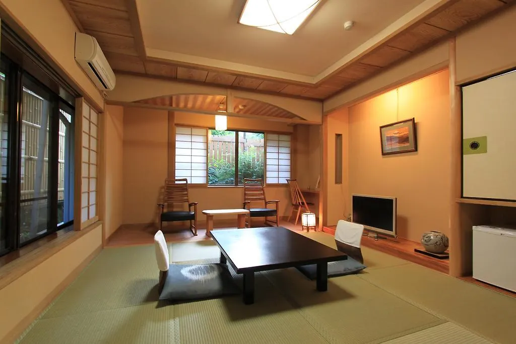 Yusakaso Hakone 2*,
